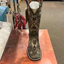 Load image into Gallery viewer, Broken Arrow Boots

