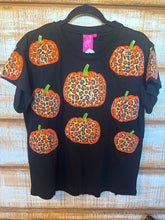 Load image into Gallery viewer, QOS Leopard Pumpkin
