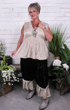 Load image into Gallery viewer, Soft Spoken oatmeal top front modeled
